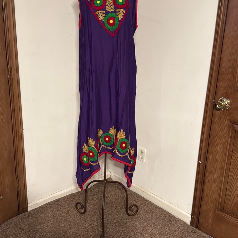 Purple Sleeveless Dress with Floral Embroidery